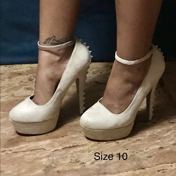 Heels - Picture 1 of 1
